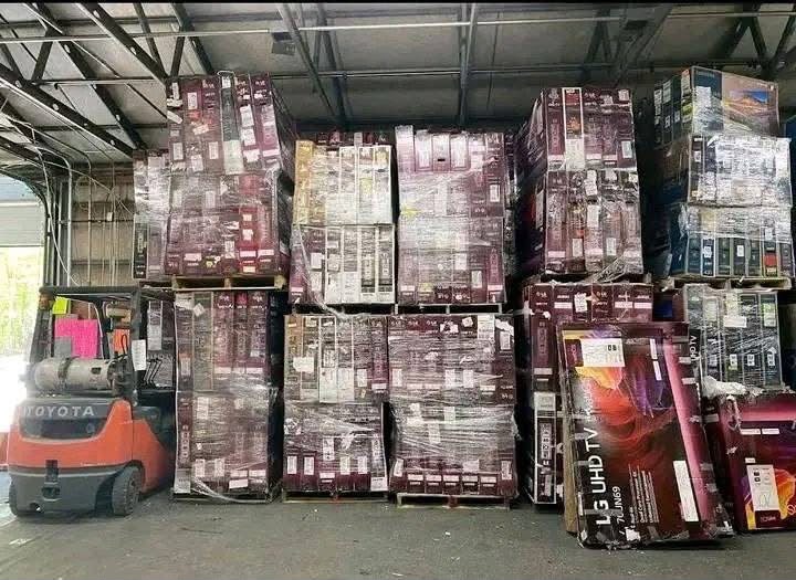 Flat Screen TV Pallet - Mixed Sizes